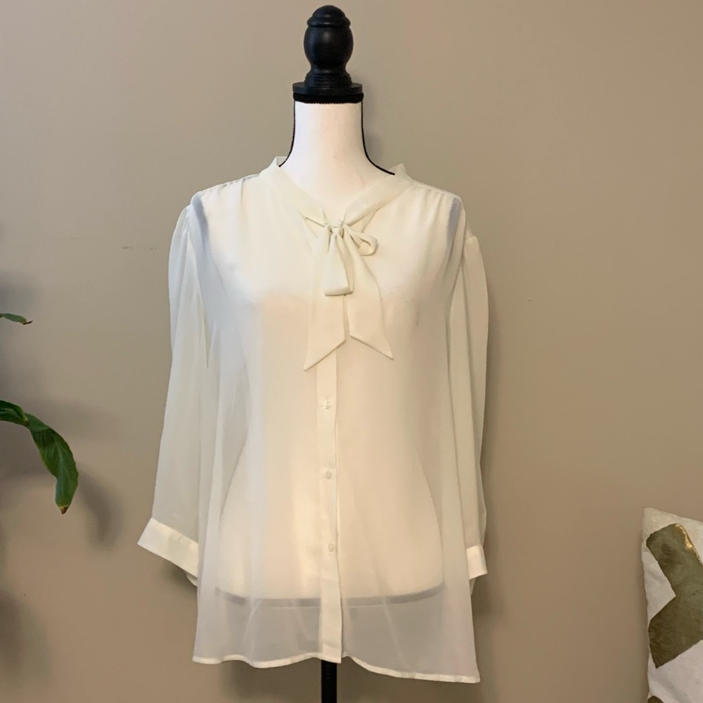 D O N A T E D 
LOFT Cream Button-Up Blouse with Tie Neck sz xl EUC B55